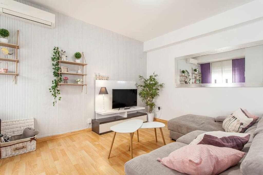 Rualva Flats, Viveros Chic & Central Valencia Luaran gambar